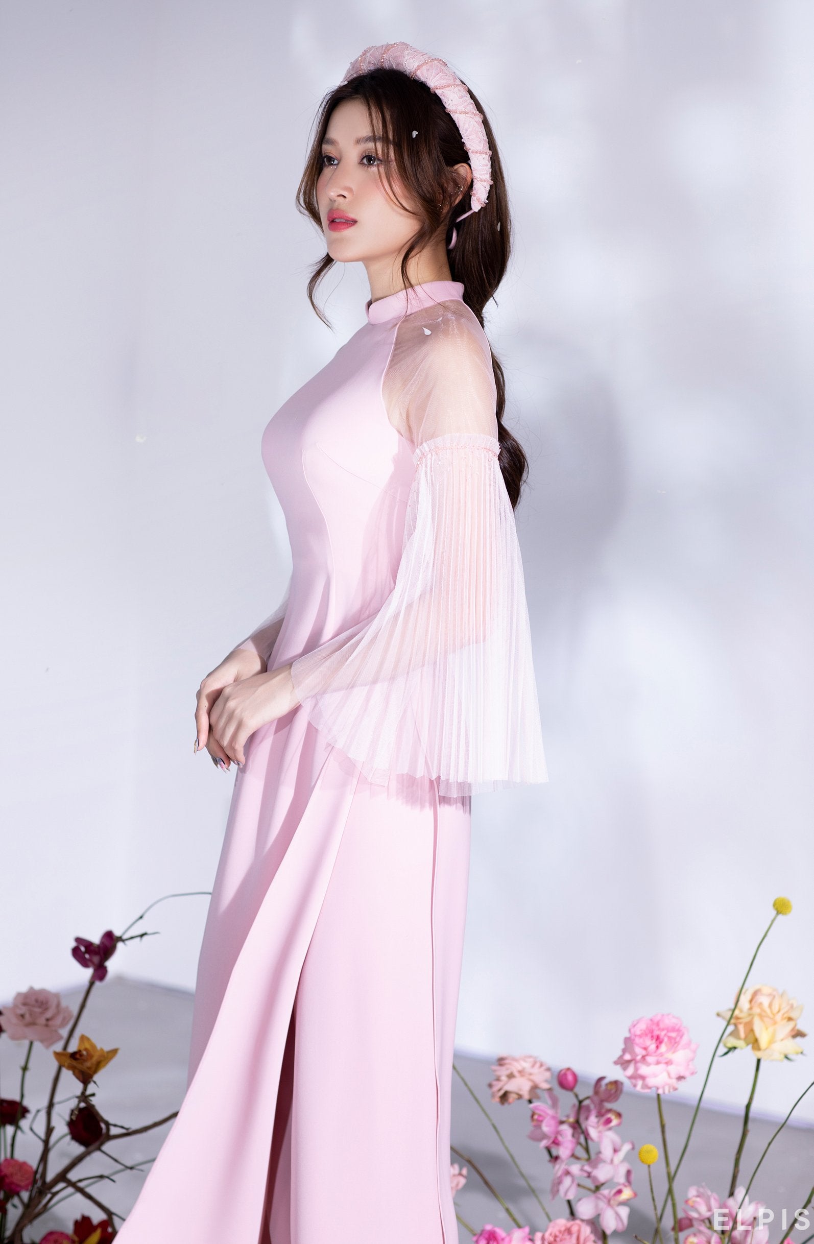 Pants is wearing with Ao Dai featuring wide leg, full length